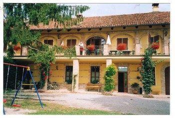 Cascina Rocca - Guest House Castiglione Falletto Exteriör bild