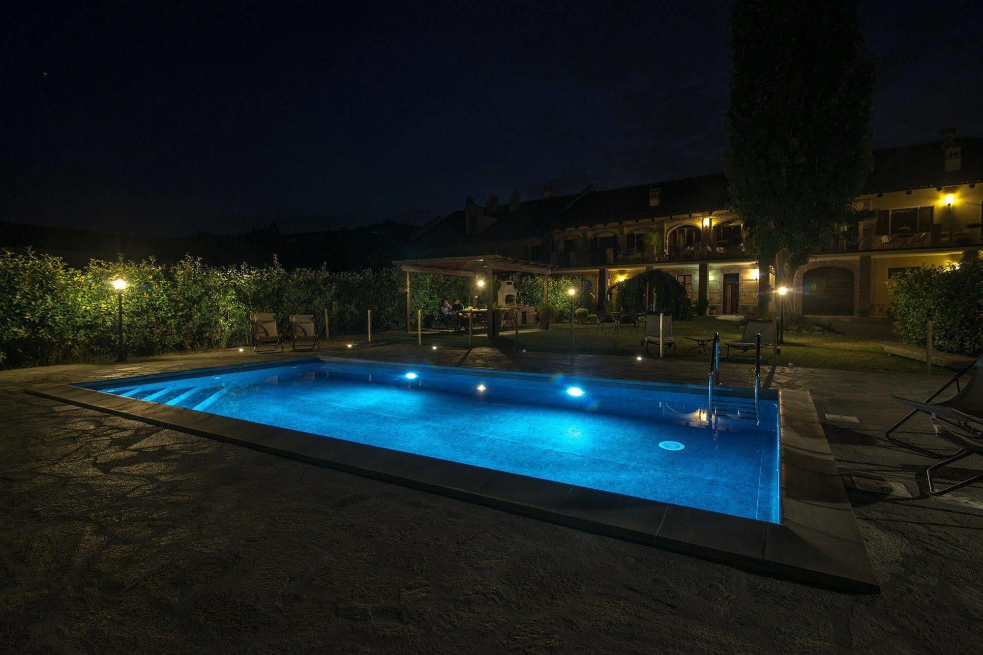 Cascina Rocca - Guest House Castiglione Falletto Exteriör bild
